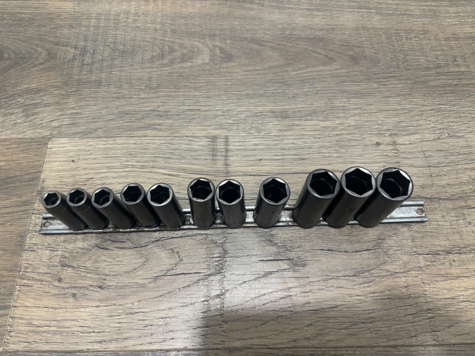 Snap On 11pc 9mm – 19mm deep well metric 3/8″ drive impact socket set. FREE S&H!