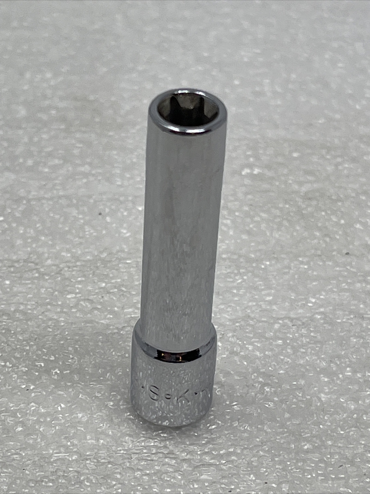 E8 SK Hand Tools 44958, 1/4″ Drive Metric Deep Female Inverted Torx Socket, USA