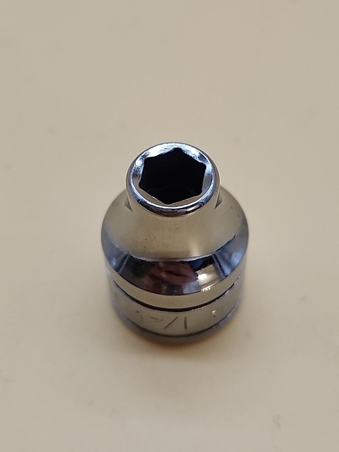 Snap-on Tools 3/8″ Drive 1/4″ 6PT Shallow Chrome Socket FS081 USA