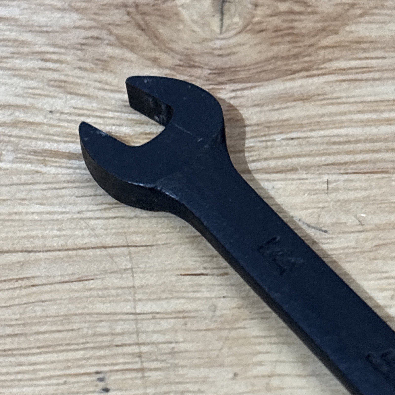 Snap On 1/4″ x 5/16″ Double Open End Wrench Black Industrial Finish GVO810B USA