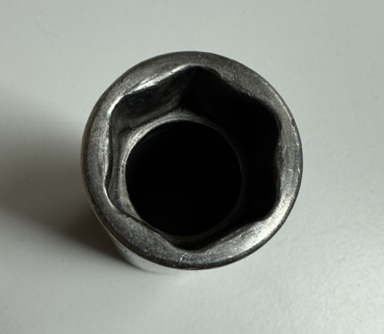 Snap On SIMF200 3/8″ Drive 6-Point SAE 5/8″ Deep Impact Socket USA