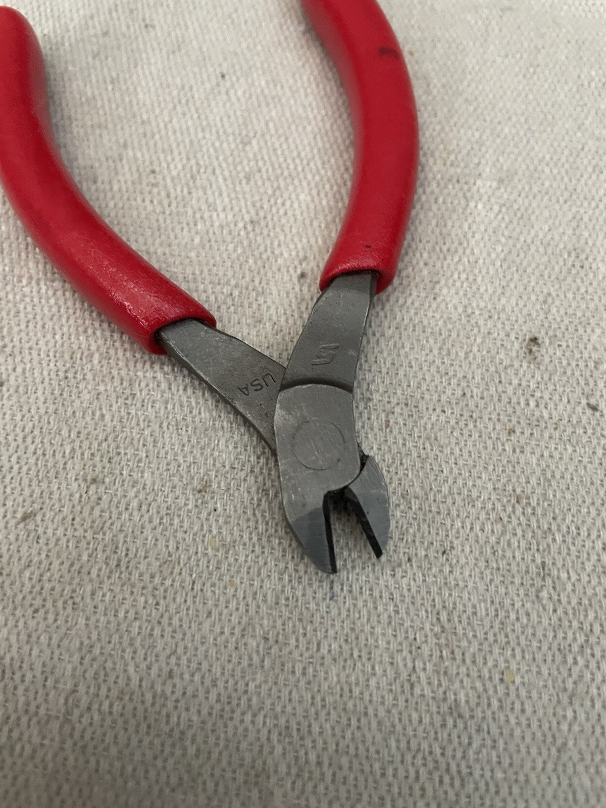 Snap-on Tools USA RED Soft Grip 4″ Diagonal Cutter Pliers 84CF