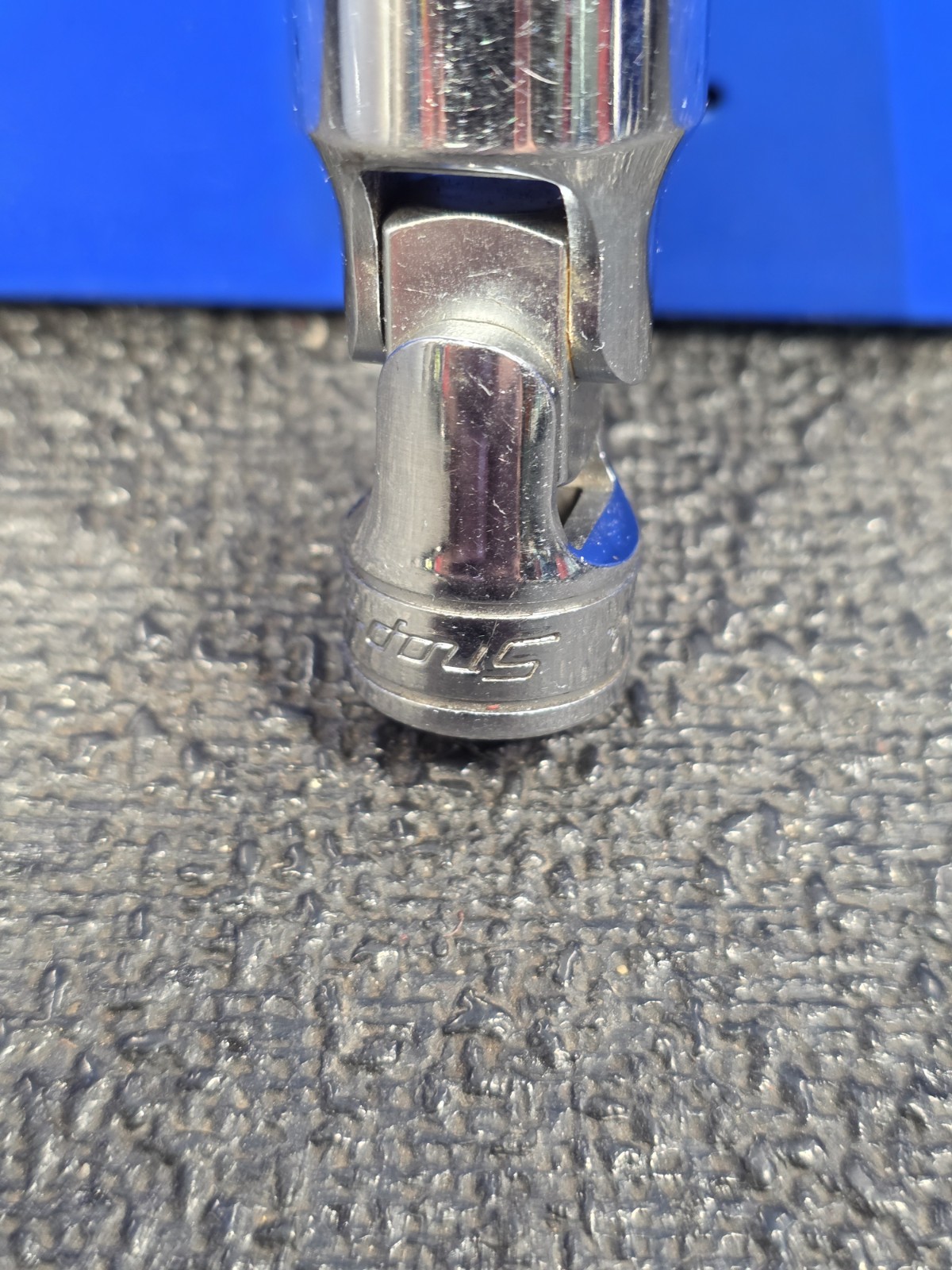 Snap-on Tools FSU22 11/16″ SAE 6-Point Deep Chrome Universal Swivel Socket USA