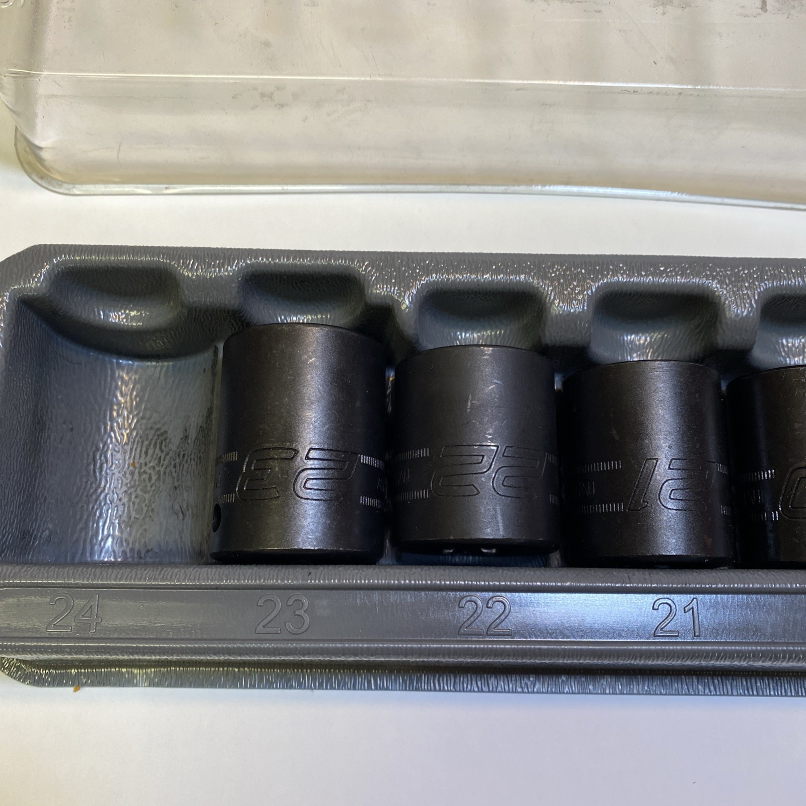 Snap On 1/2″ Drive 10mm – 23mm Shallow Impact Sockets In Tray (Missing 24mm) VGC