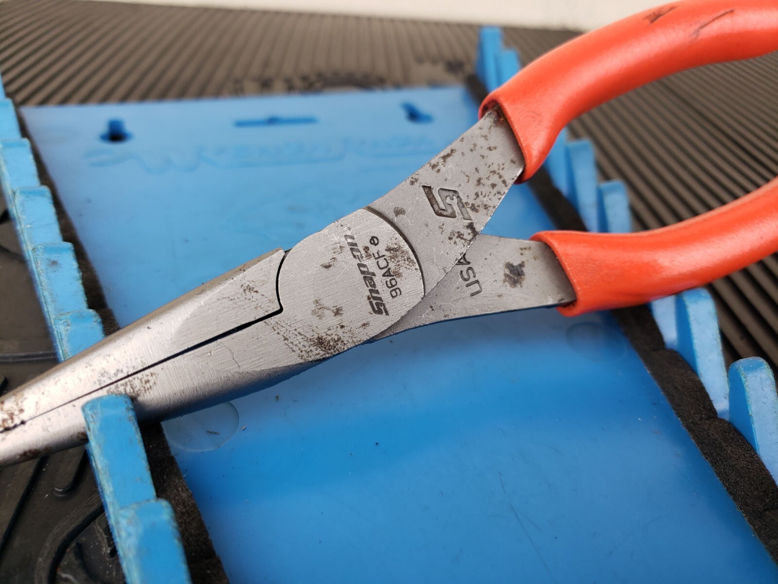 #be486 Snap On 96ACF – Talon Grip™ ORANGE NEEDLE Nose Pliers