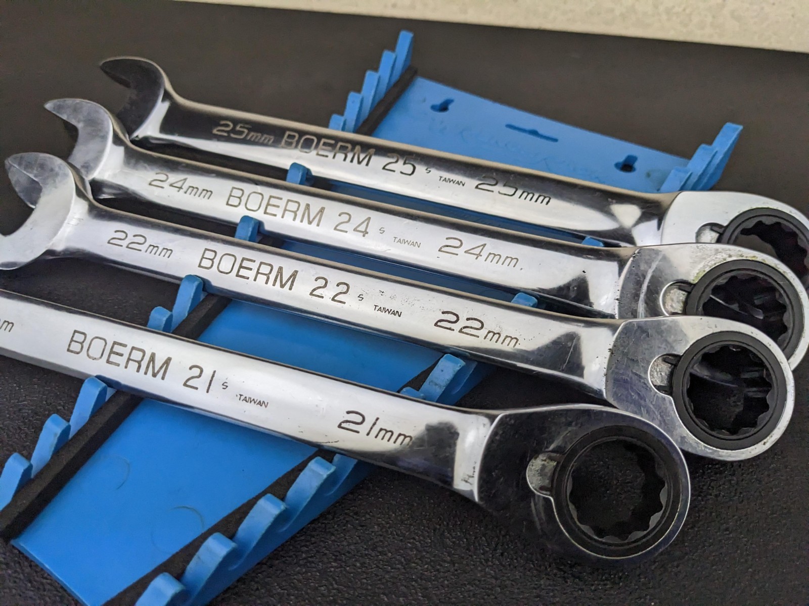#bp448 Blue-Point Ratcheting Metric Wrench Set 4 PC 21, 22, 24, 25mm BOERM704