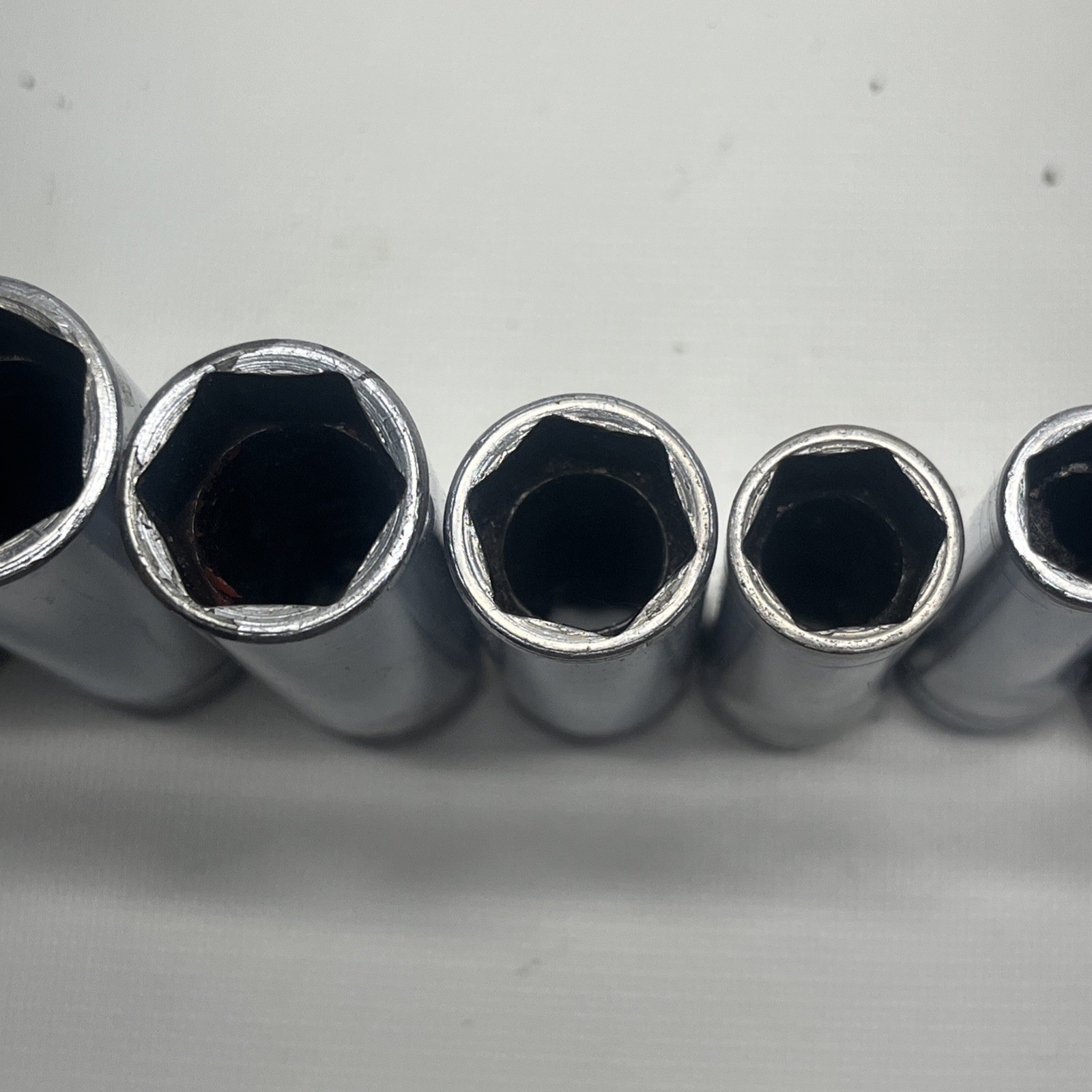 Snap-on 10-Piece 3/8″ Drive 6-Point Deep Chrome SAE Socket Set 1/4-13/16”211SFSY