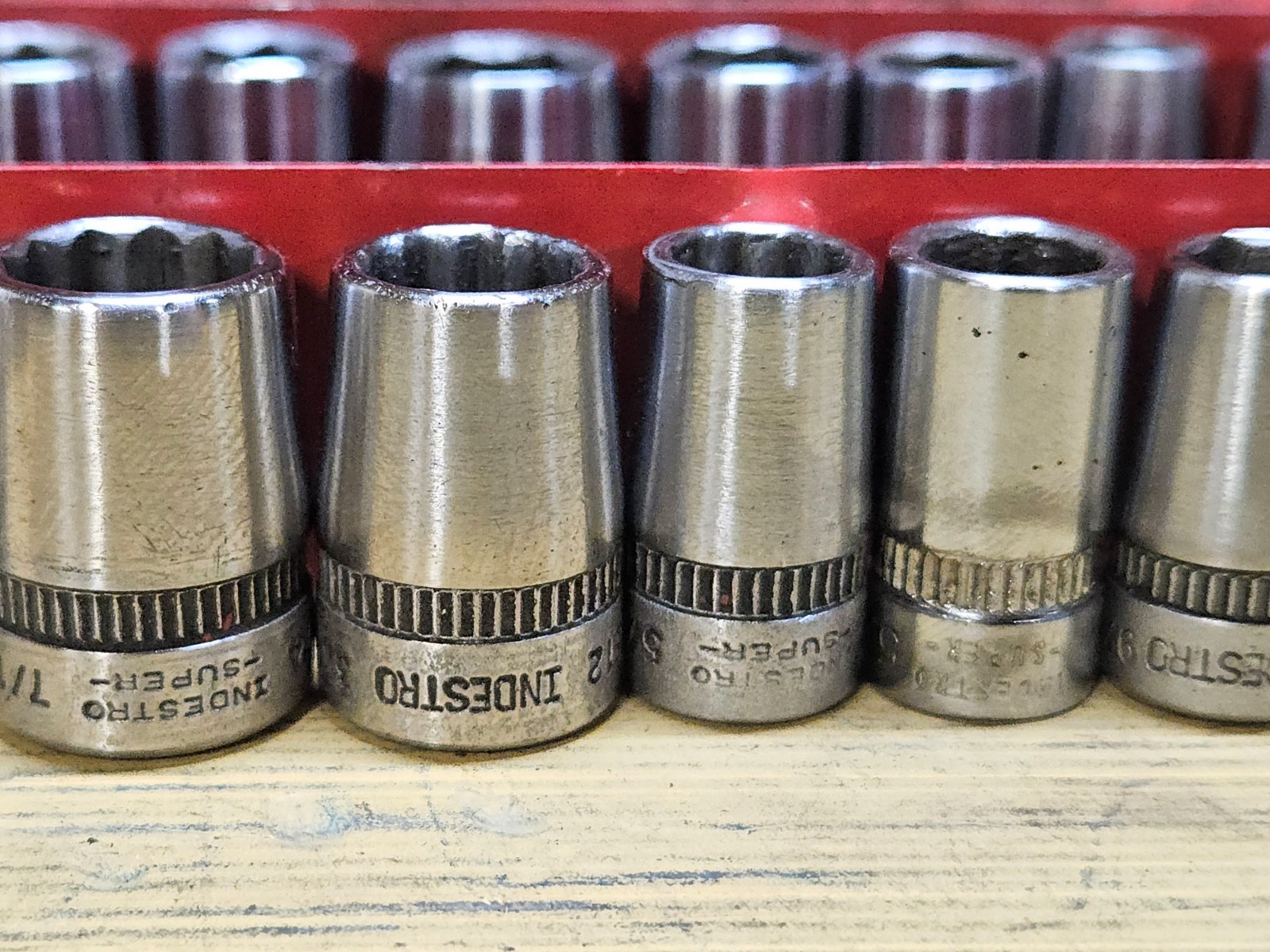 Vintage Indestro No. 7600 1/4” Drive Socket Set w/Metal Box Ratchet Bar Sockets