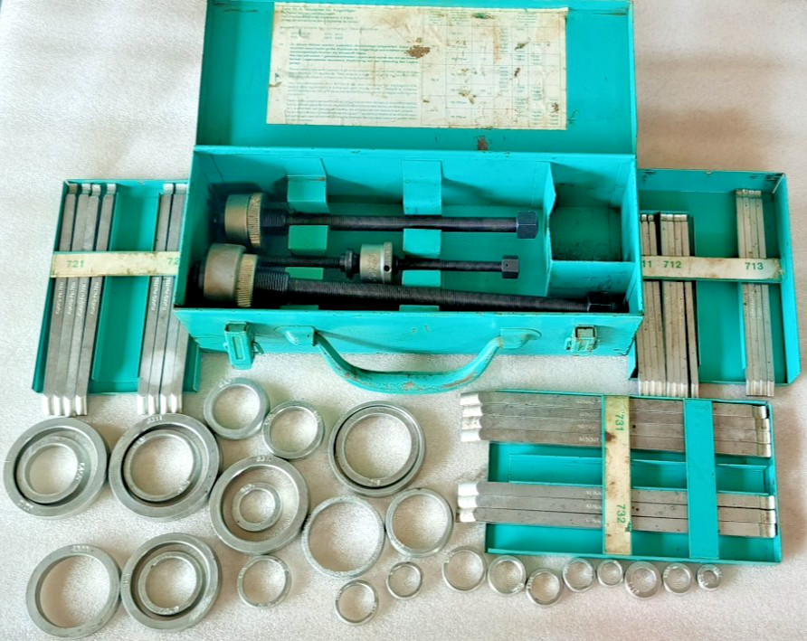 KUKKO 70A INTERNAL BEARING PULLER OR DEEP GROVE BALL BEARING EXTRACTOR SET