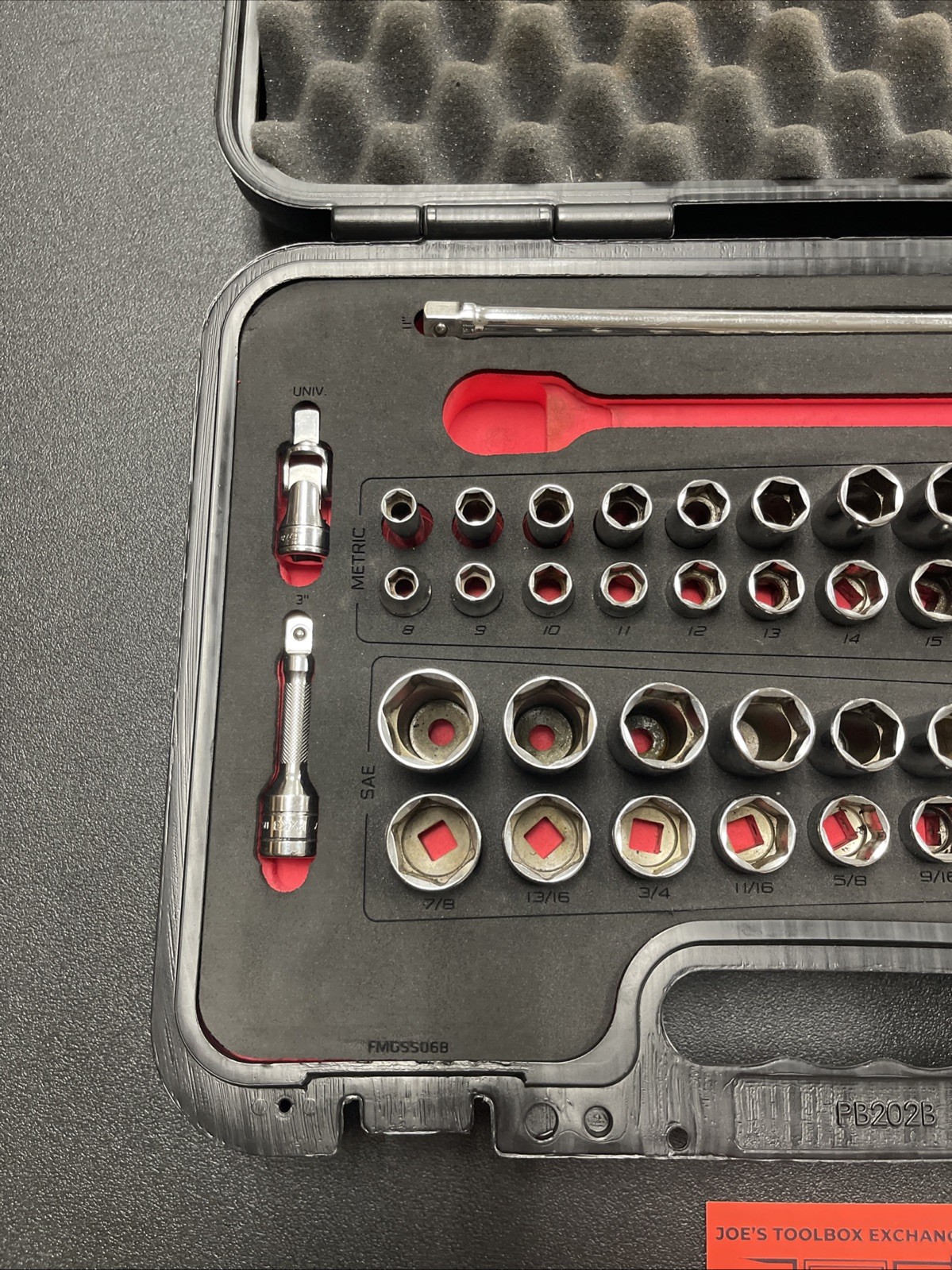 Snap On 51 pc 3/8″ Dr. 6 Pt. Metric SAE General Service Set 251FSMBFR No Ratchet