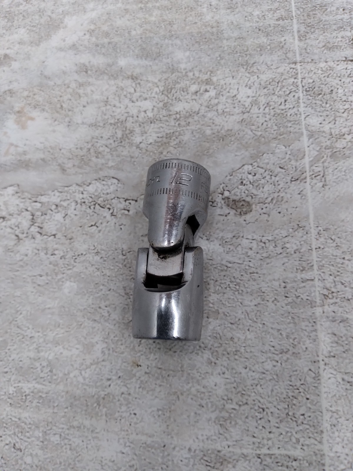 Snap On Tools 3/8″ Drive 6-Point Metric 12mm Universal Socket Standard FSUM12