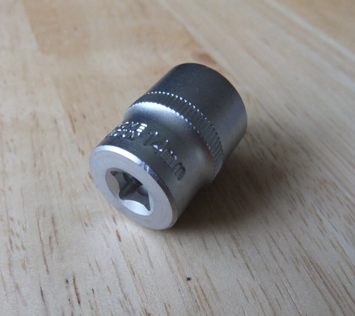 Welzh Werkzeug 14mm x 1/4 Drive Chrome Vanadium Socket – 24mm Long