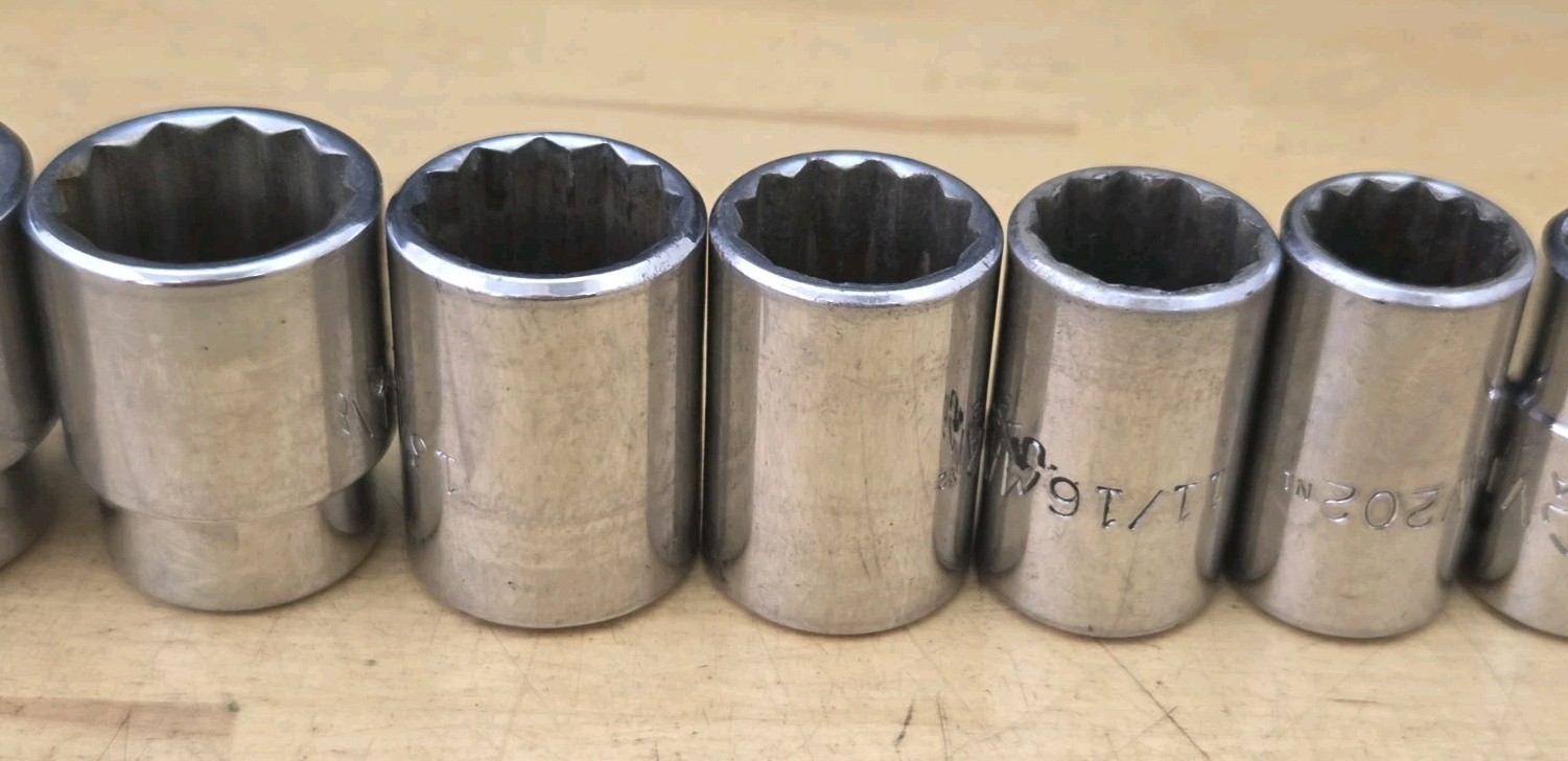 MAC Tools SV152TR – 1/2″ Drive 15 Pc SAE Shallow 12Pt Chrome Socket Set W/ Tray