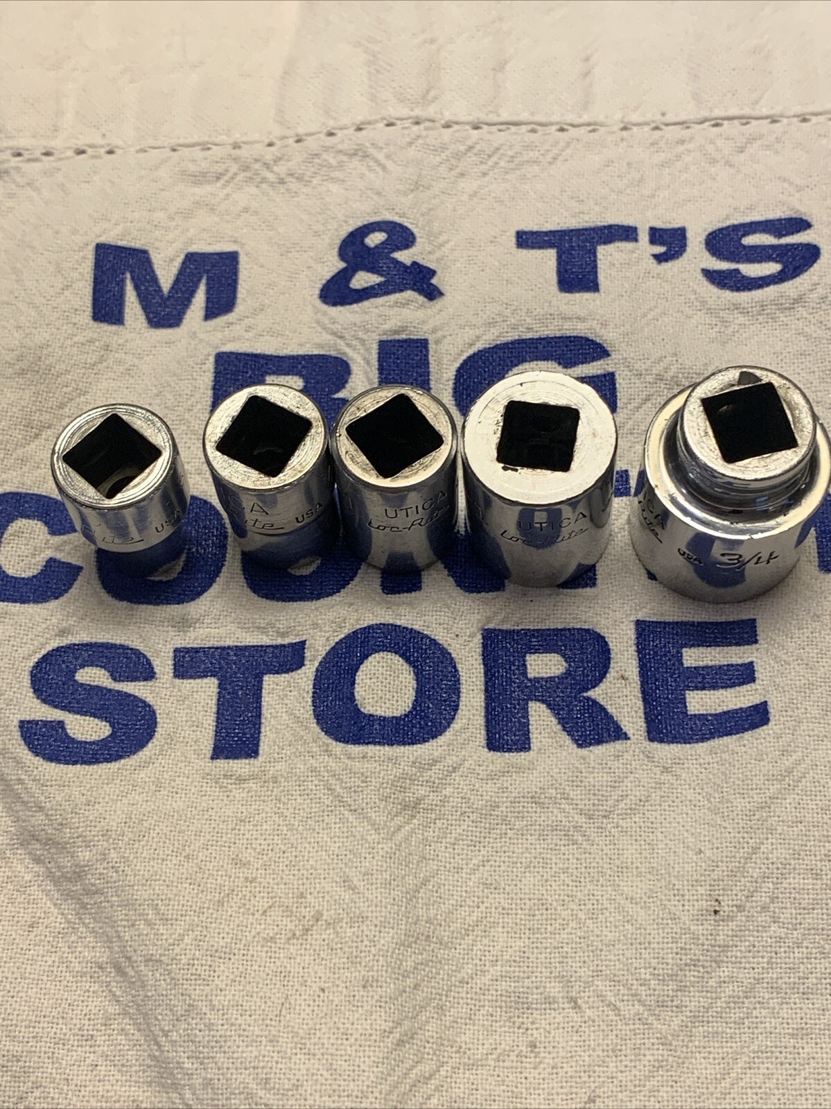 Utica 3/8″ Dr 5pc 12pt Loc-Rite Sockets 5/16″, 7/16″, 1/2″, 5/8″, 3/4″ USA
