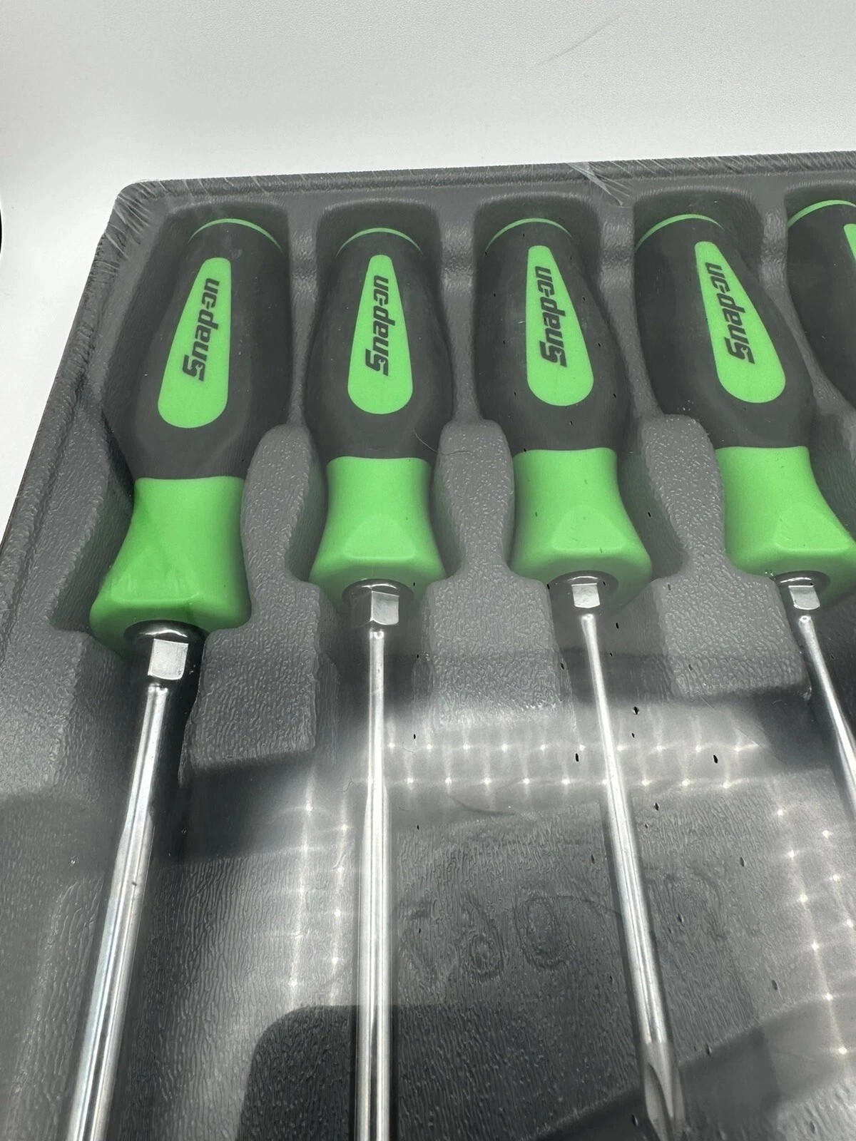 NEW Snap-on™ Instinct Green Soft Handled 8-piece Screwdriver SET SGDX80BG