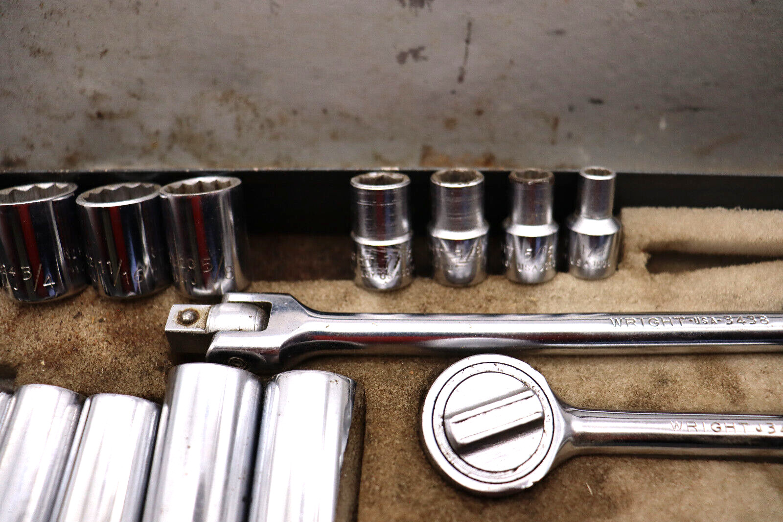 Vintage Wright Tool USA 3/8″ Drive Socket Set steel box Please See Description.