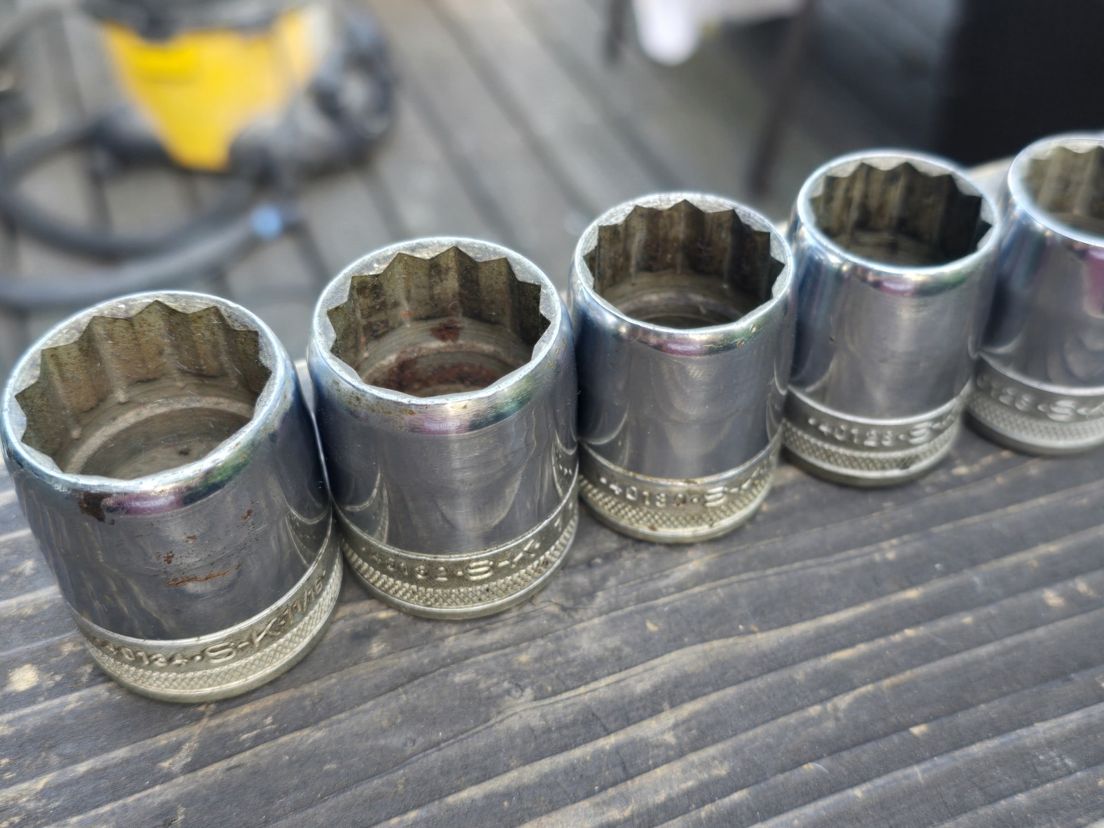 S-K USA 13 Piece 1/2″ Drive 12 Pt. SAE Socket Set 1/2″ – 1-1/8″ SK Knurled