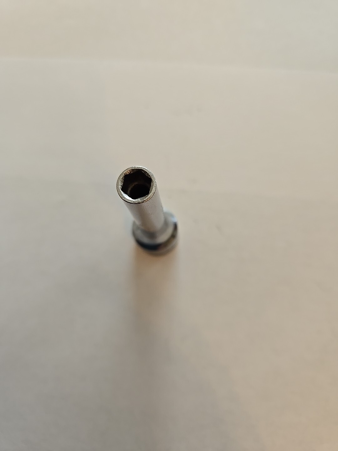 Snap On 3/8″ Drive 1/4″ 6PT Deep Chrome Socket SFS081