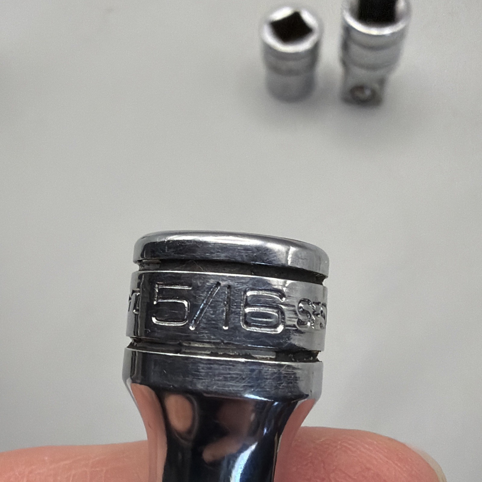 Snap On Sockets (SFS081, 101. F141. A2 Adapter).Read