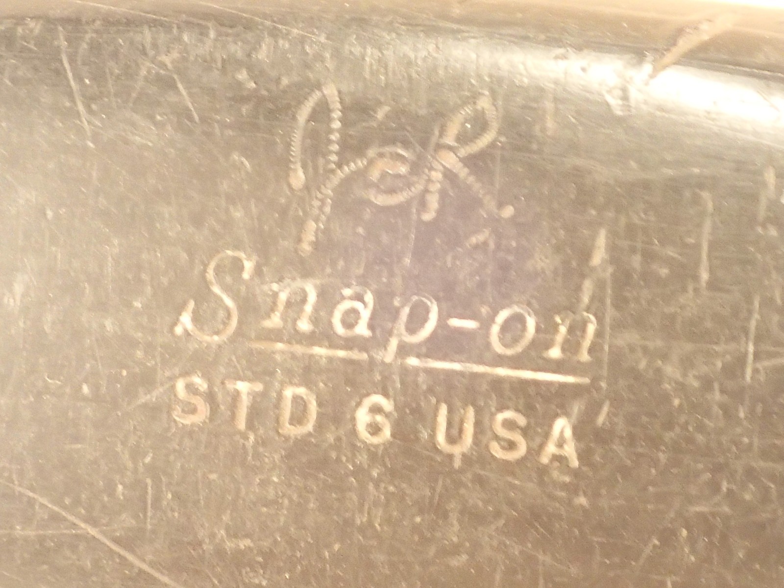 Used SNAP-ON STD6, 5/16 Flat Slotted Tip 3-Lobe Black Hdle Screwdriver 6″L Blade