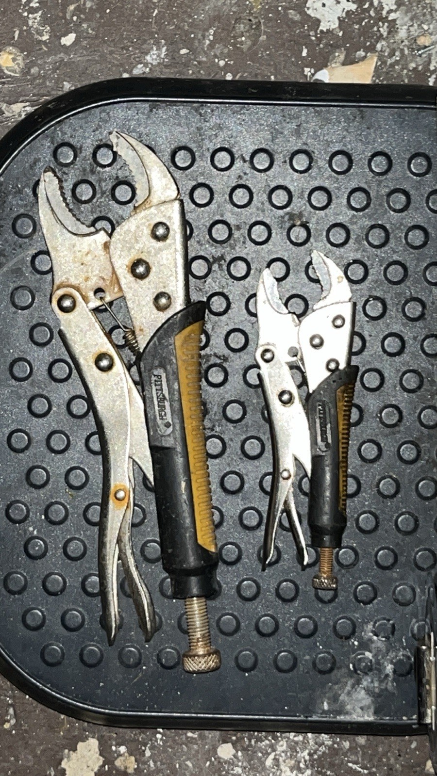❄️Pittsburg Set Of Two- 8” & 6” Locking Pliers Yellow/Blk USED FREE SHIPPING