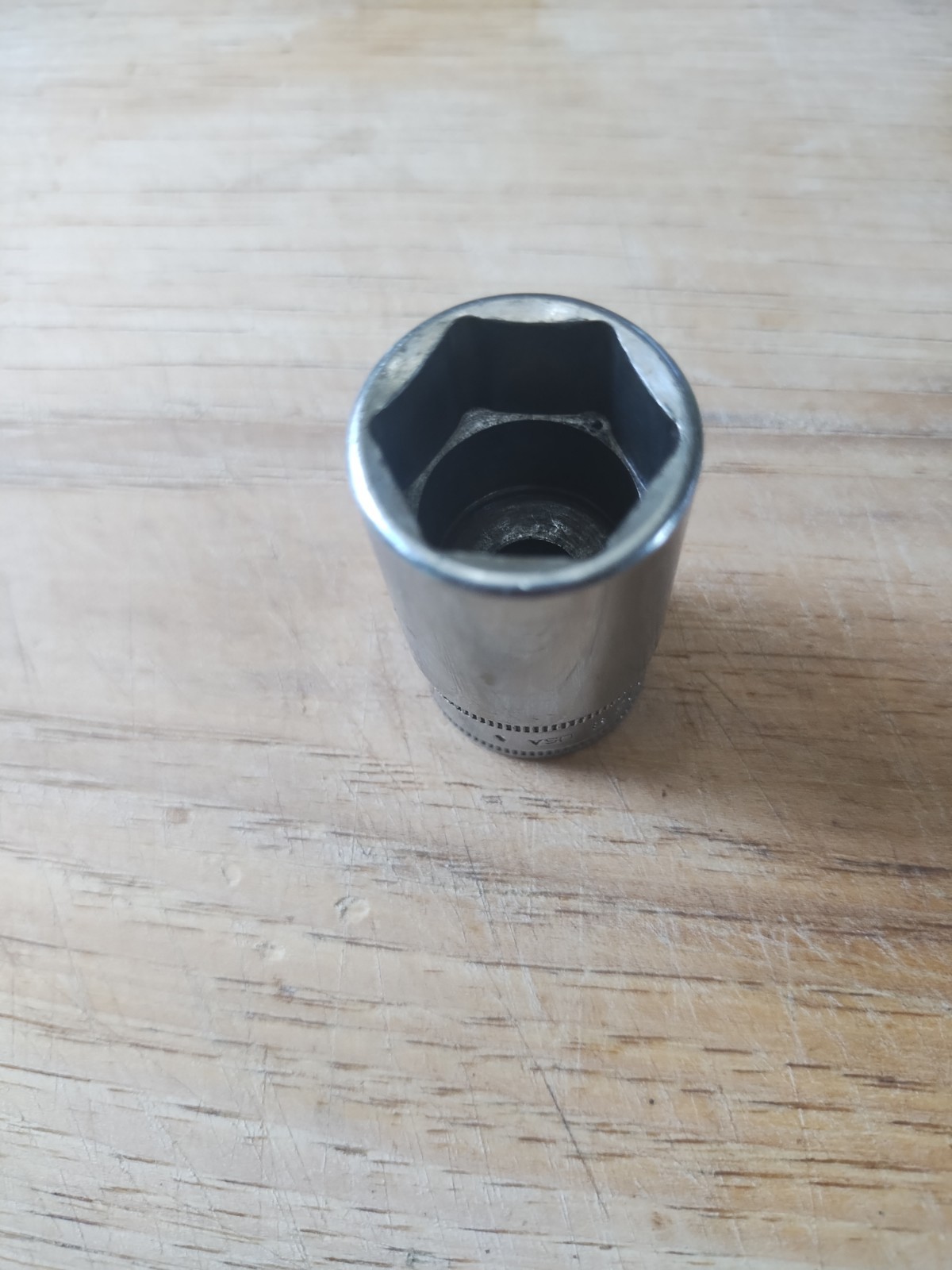 Snap On Semi Deep 18mm, 3/8″ Drive, 6 Point Socket. Part # FSMS18