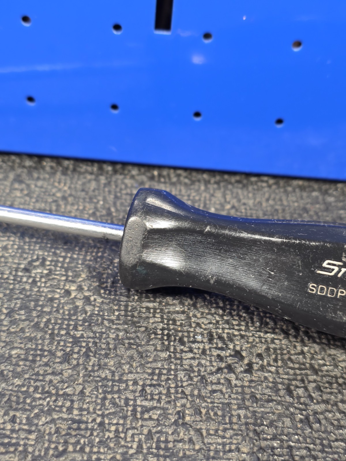 Snap-on Tools SDDP61 Black Hard Handle 9-1/4″ P1 #1 Phillips Screwdriver USA