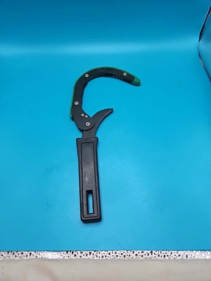 Jaws Oil Filter Wrench Adjustable Jaws