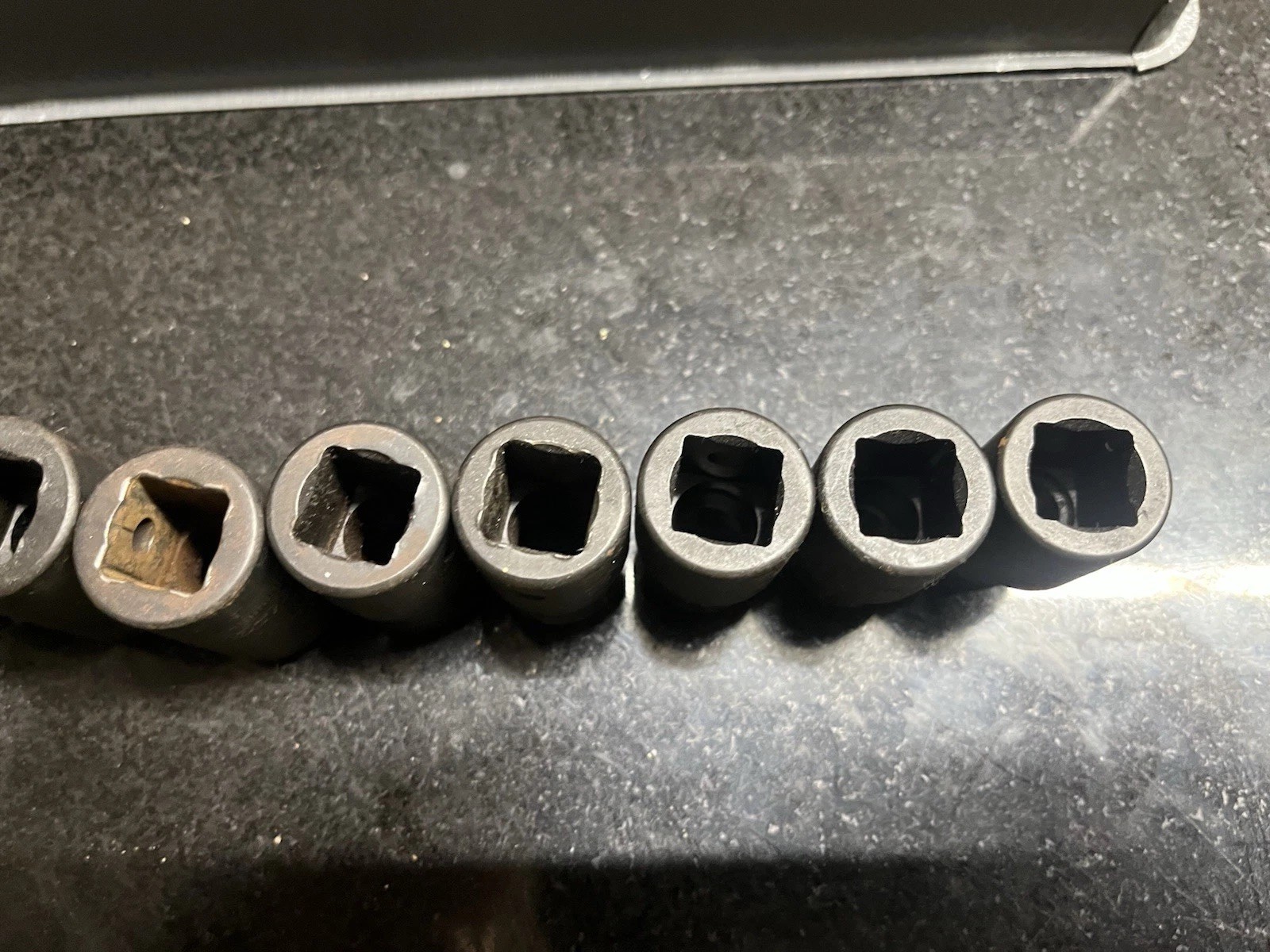 Snap On 15 pc 1/2″ Drive 6-Point Metric Flank Drive Shallow Impact Socket Set