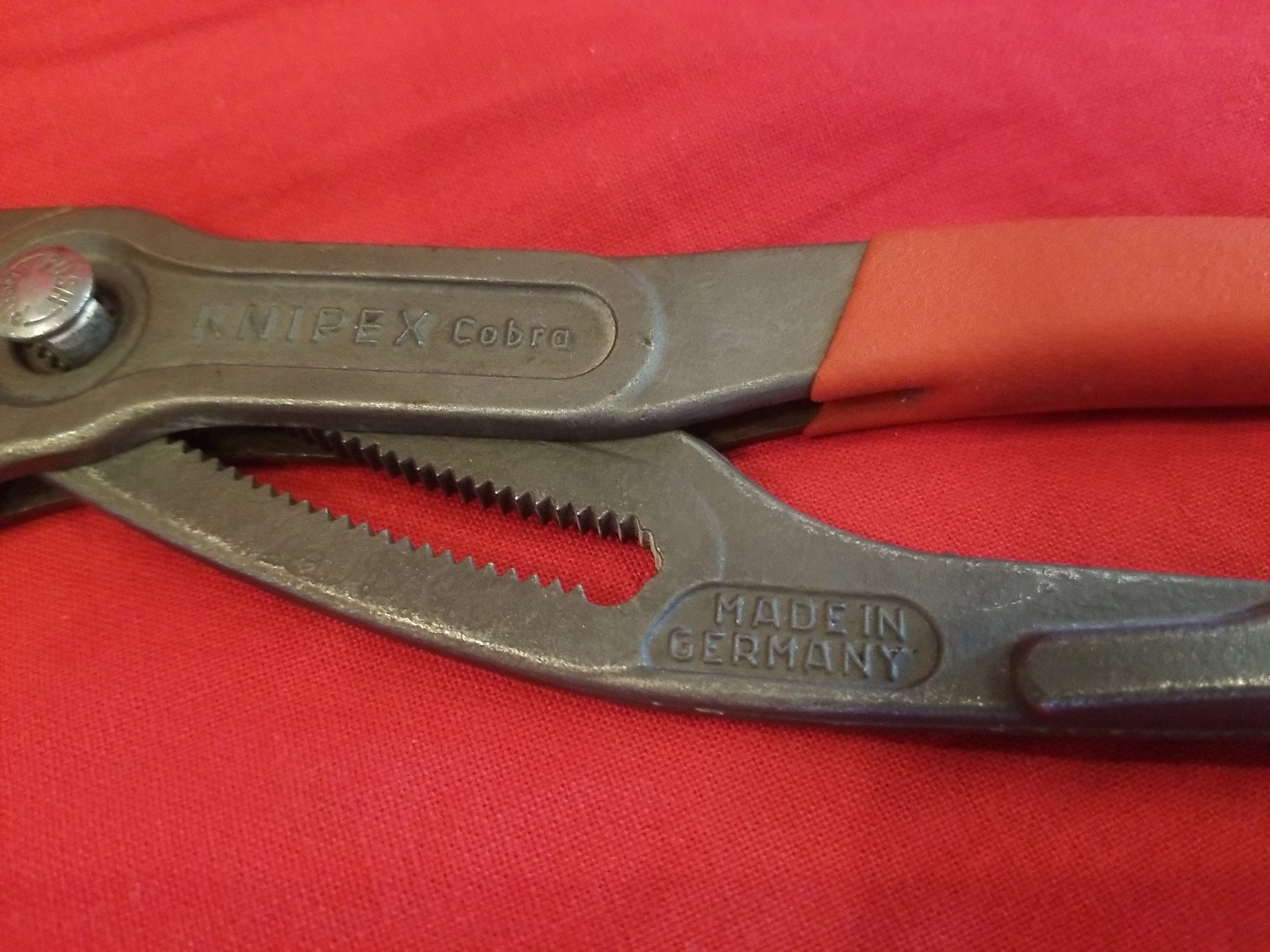 Knipex Cobra Self-Gripping Pliers 12″ Mac Tools P12C Great Condition!