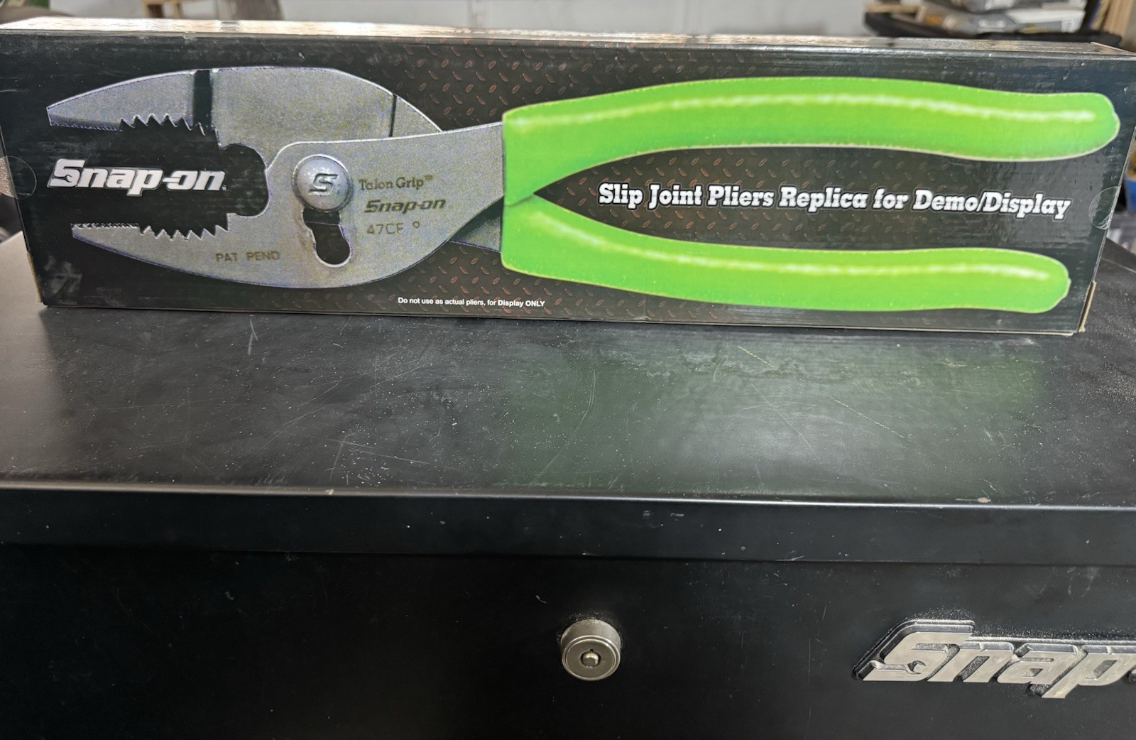 Snap-on Big Green Demo Pliers 47ACF with free Cruz Pedregon Car 1:64 Set Limited