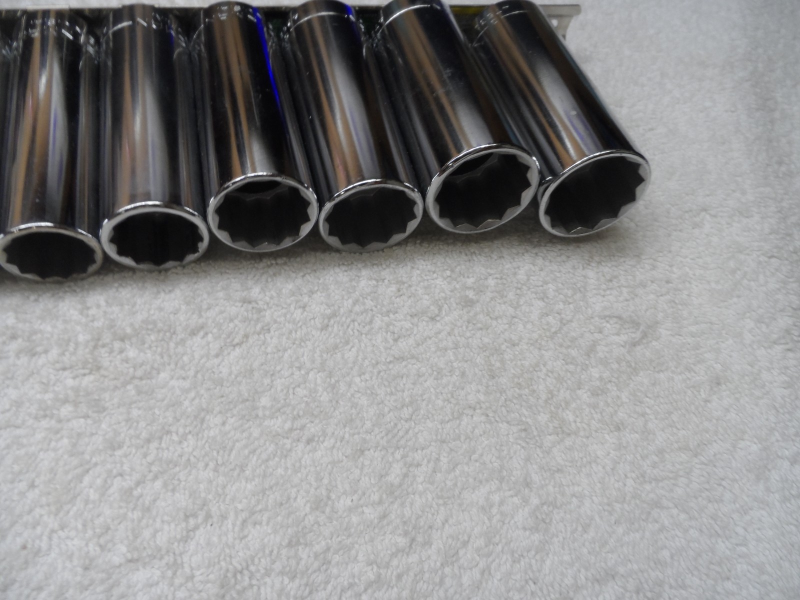 Craftsman 1/2″ Drive SAE Deep Socket Set, USA, 12pt – 9 pcs (1/2″ to 1″)