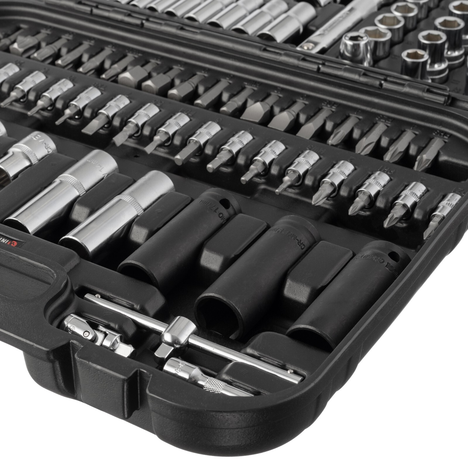 INTERTOOL 111pc 1/4″ and 1/2″ Ratchet Socket Wrench and Bit Set ET08-8111