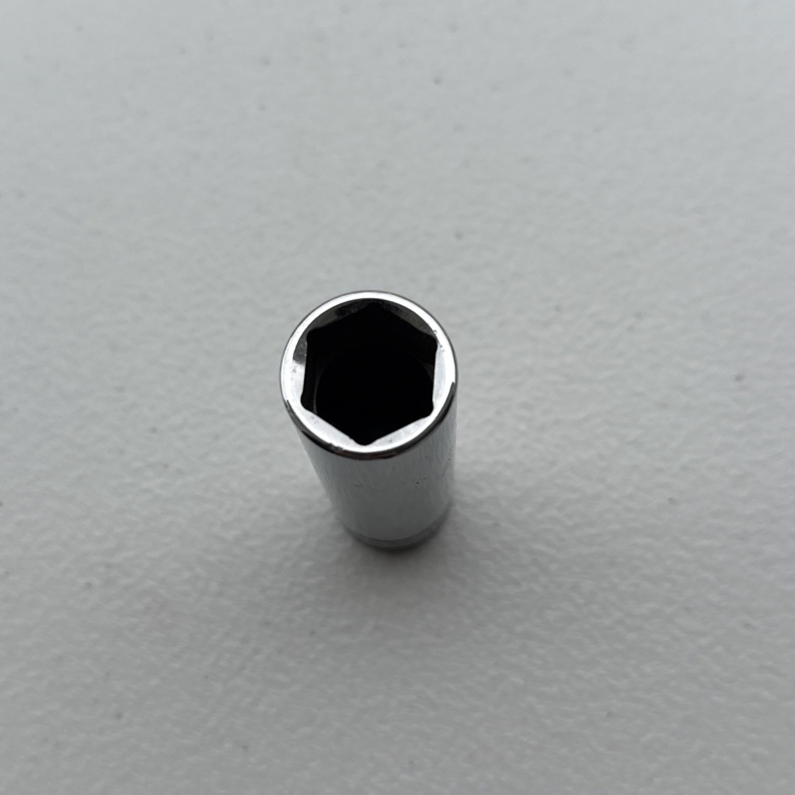 Snap-On 1/2″ Drive 6-Point SAE 11/16″ Deep Socket TS221