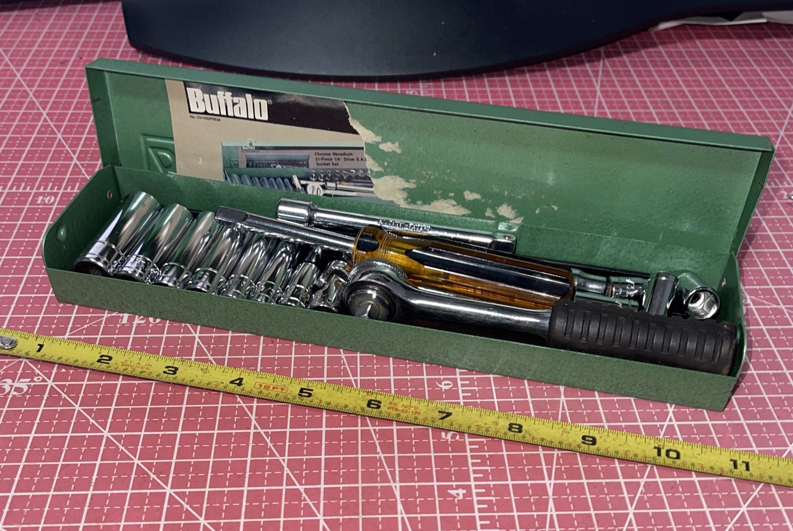 Buffalo 21 Piece 1/4 Drive SAE 6 Point Deep & Standard Socket Set Vintage Case