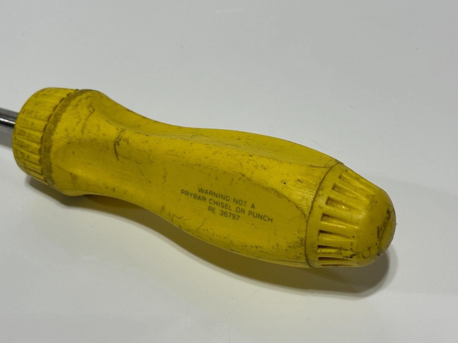 Snap On USA Ratcheting Screwdriver Classic Yellow Hard Plastic Handle SSDMR4