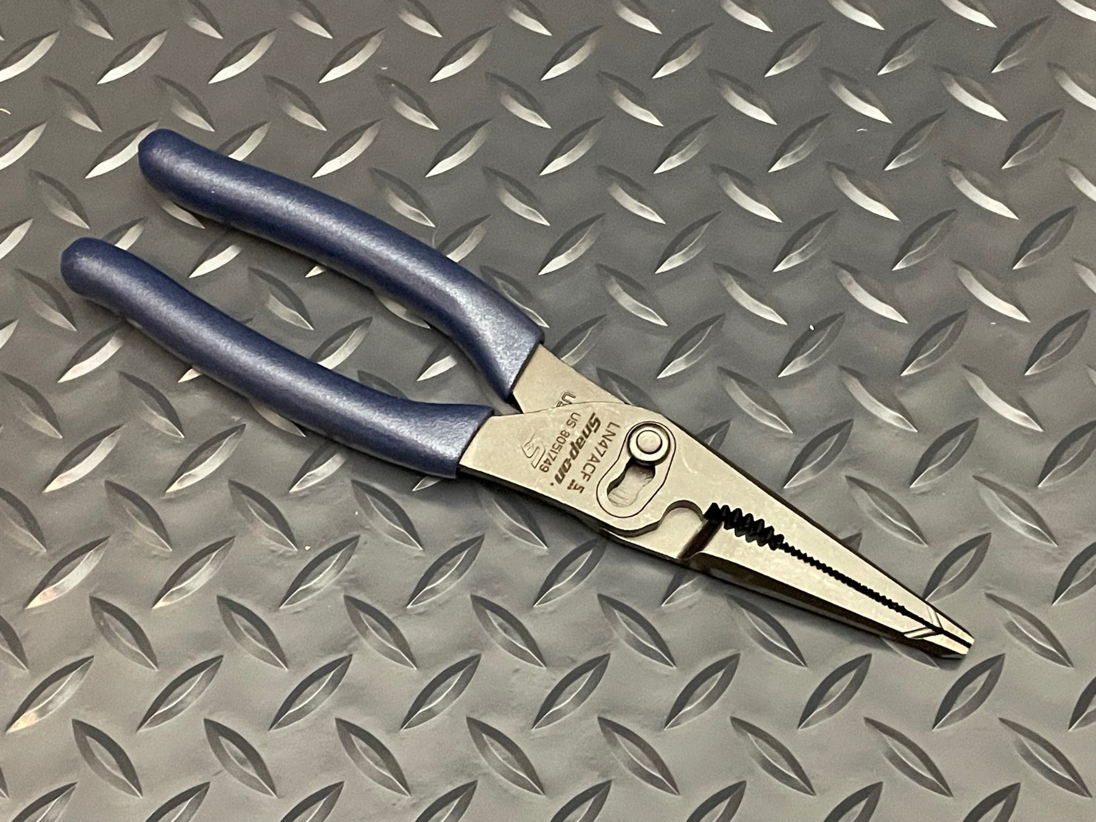 Snap On Tools NEW Power Blue 9″ Soft Grip Long Nose Slip Joint Pliers LN47ACFMB