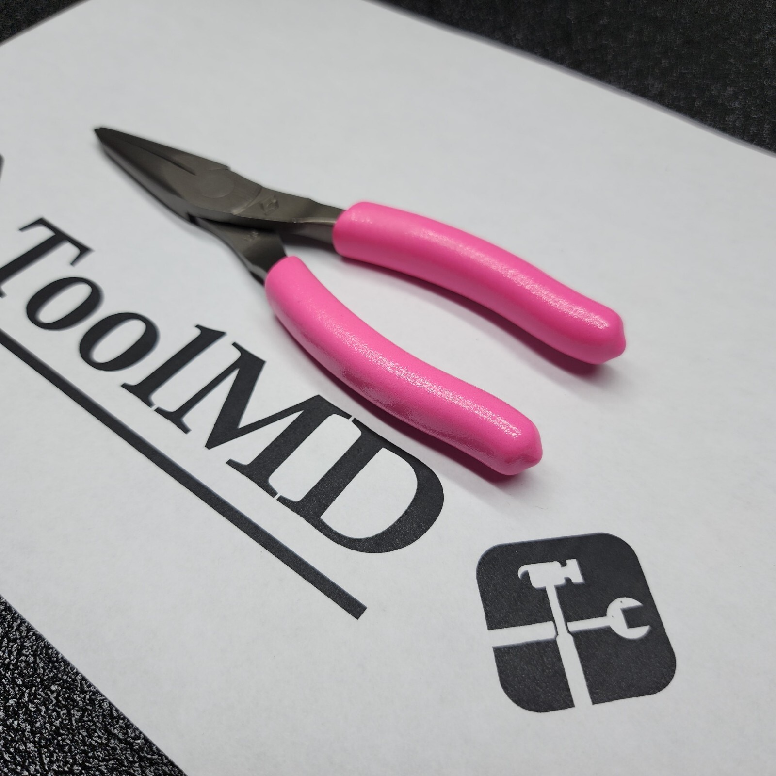 Snap-on Tools USA NEW HOT PINK 6″ Talon Soft Grip Needle Nose Pliers 95ACF