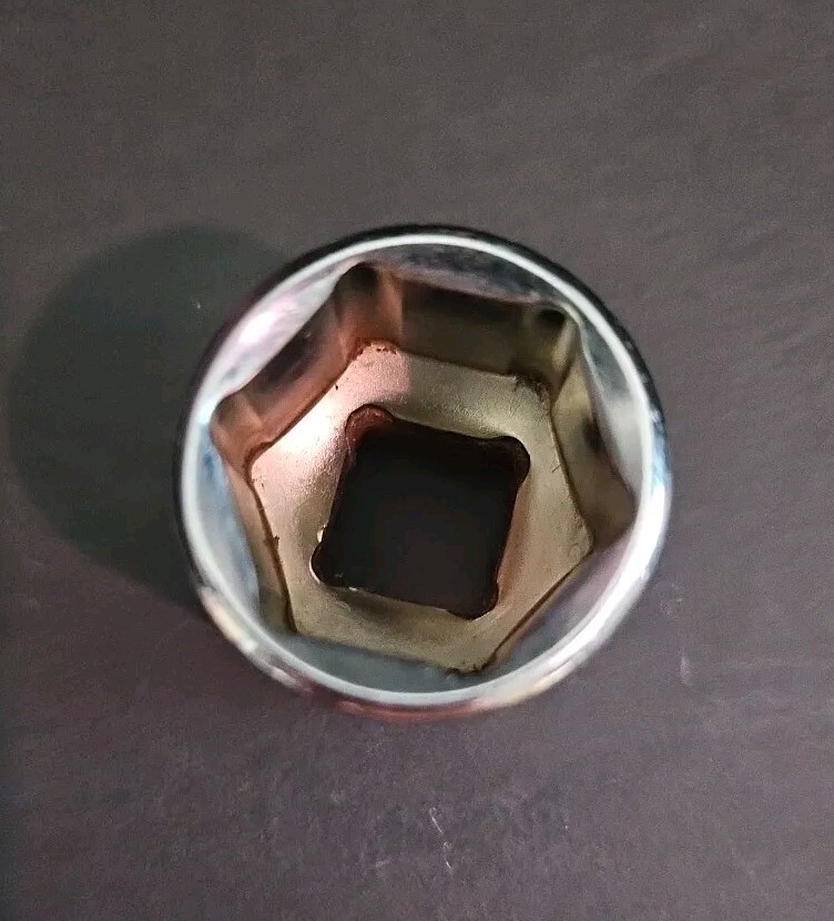 Northern 3/8 Drive 17mm 6 Point Shallow Socket M