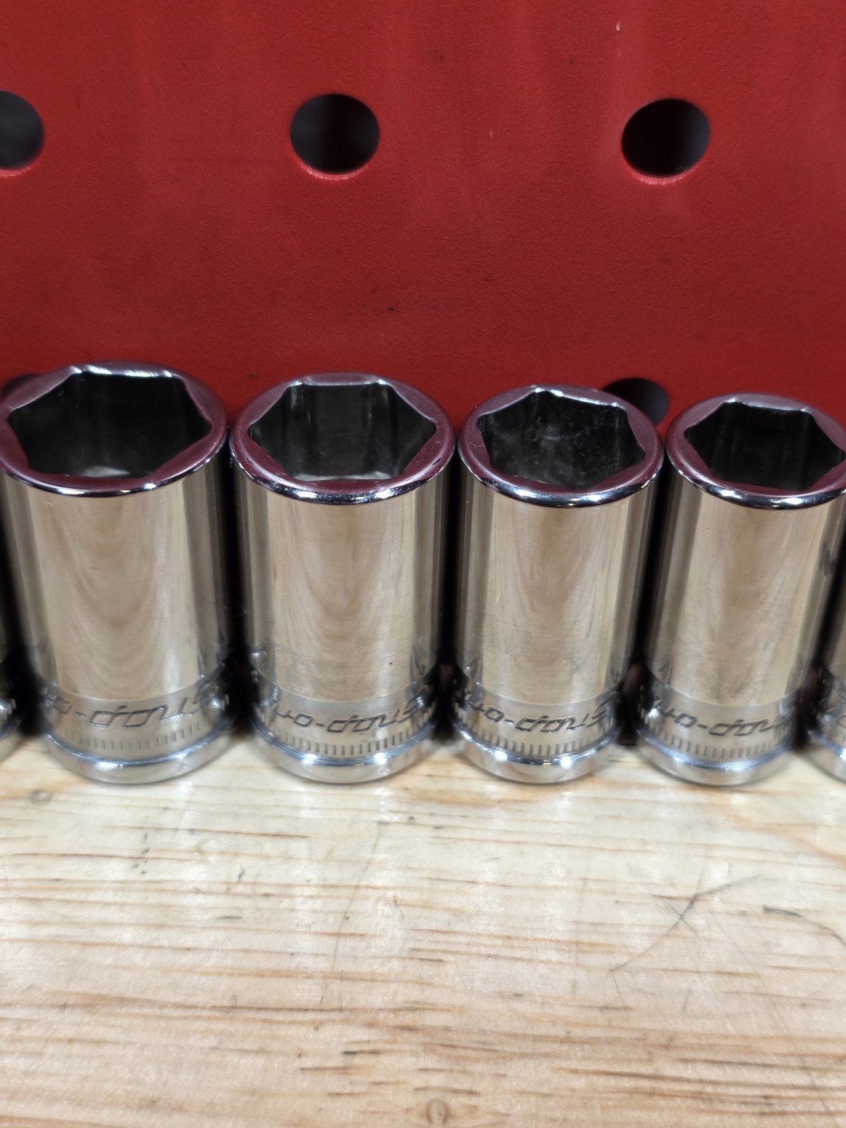 Snap-on 112YTMMSY 5mm-15mm 12-Piece 1/4″ Drive 6-Point Semi-Deep FDX Socket Set