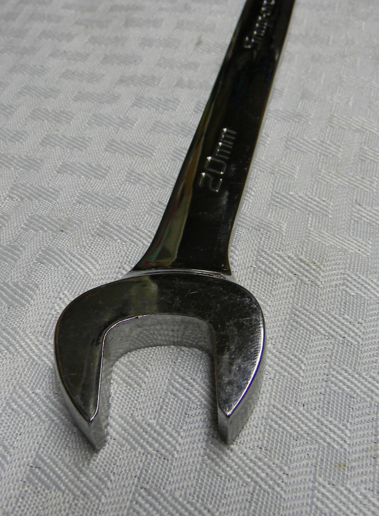 SNAP-ON 20MM METRIC 12PT COMBINATION WRENCH #OEXM200B MADE IN THE USA