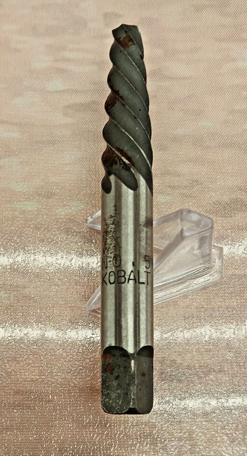 Kobalt Spiral Flute Screw Extractors #4 & #5 Easy Out Bolt Remover Set