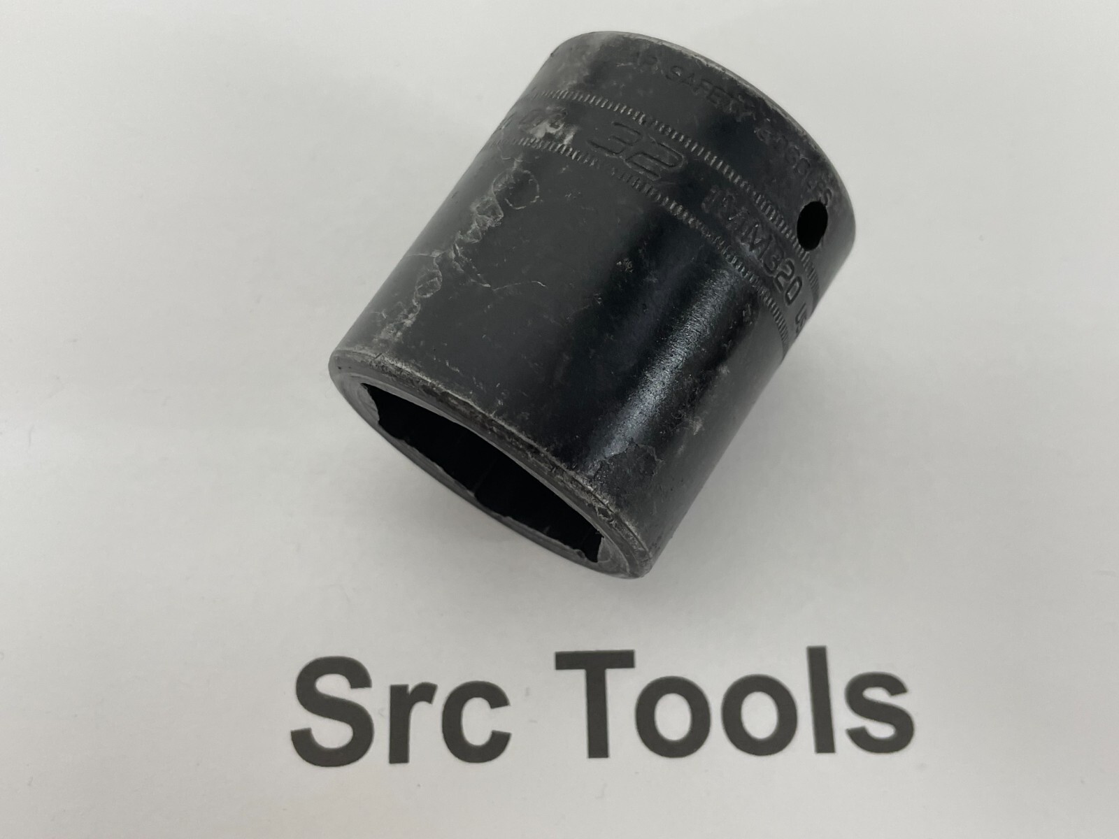 Snap-on Tools USA 1/2″ Drive 32mm Metric 6 Point Impact Socket IMM320