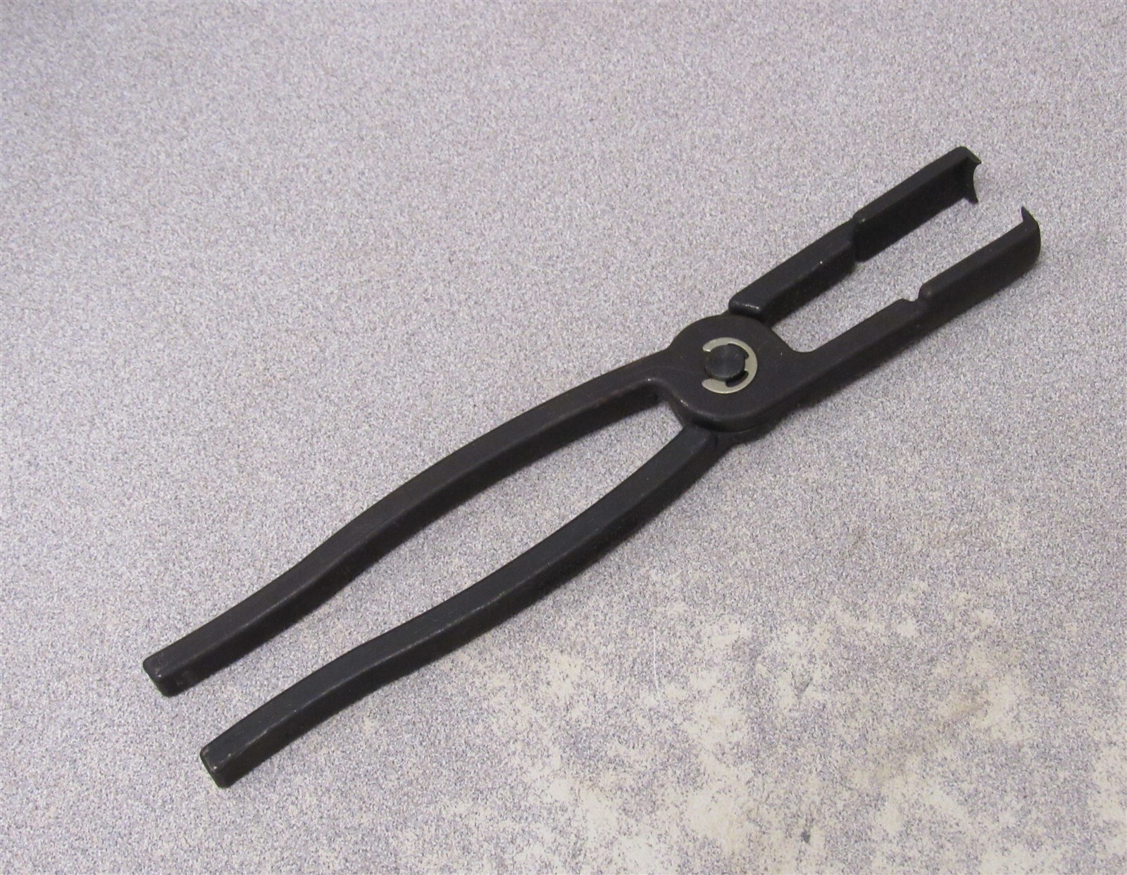Ford T94P-9000-AH 303-475 OTC Rotunda Injector Remover Pliers