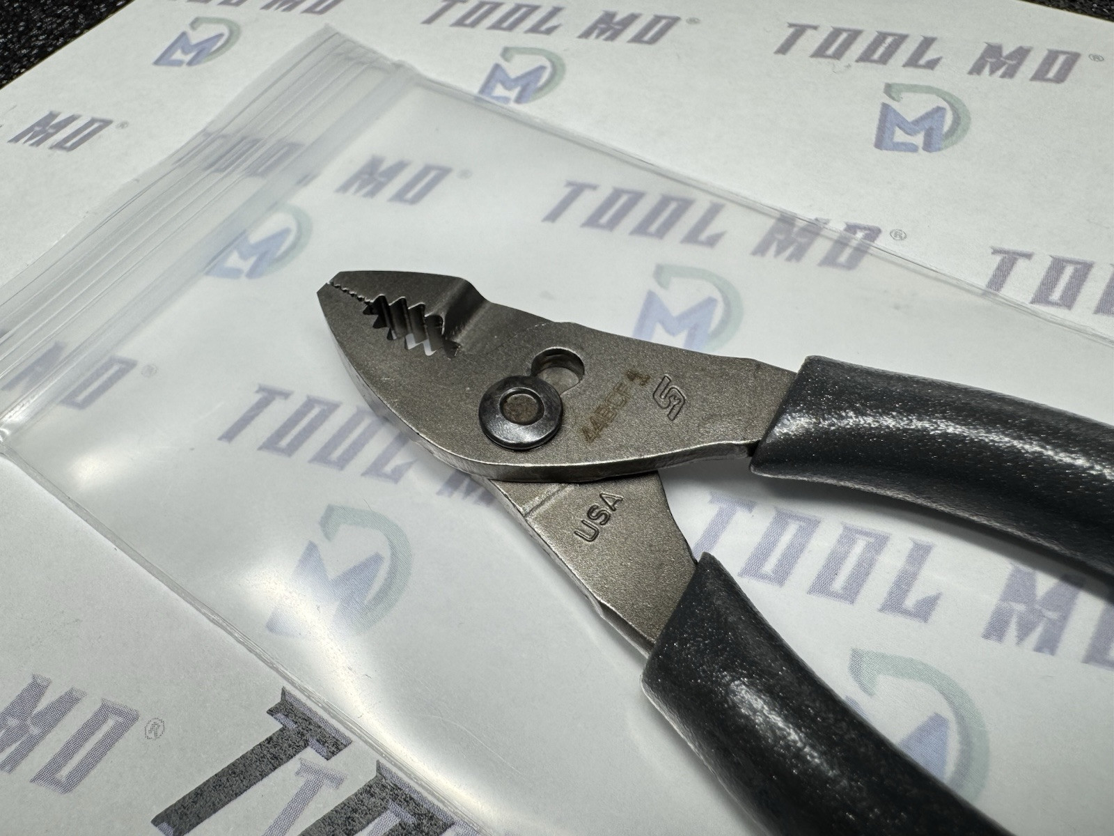 Snap-on Tools NEW DARK TITANIUM 4″ Soft Grip Mini Combo Slip Joint Pliers 44BCF