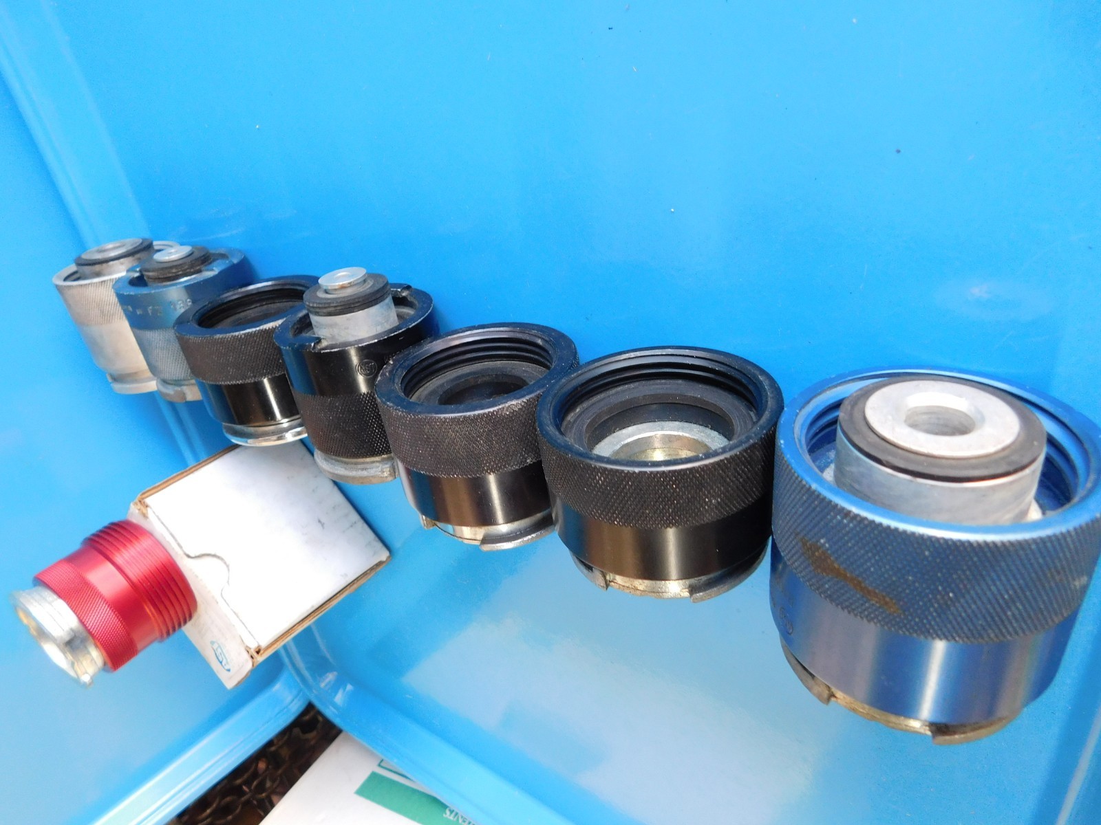 USED, AST RADIATOR PRESSURE ADAPTOR LOT OF » 8 » TOTAL