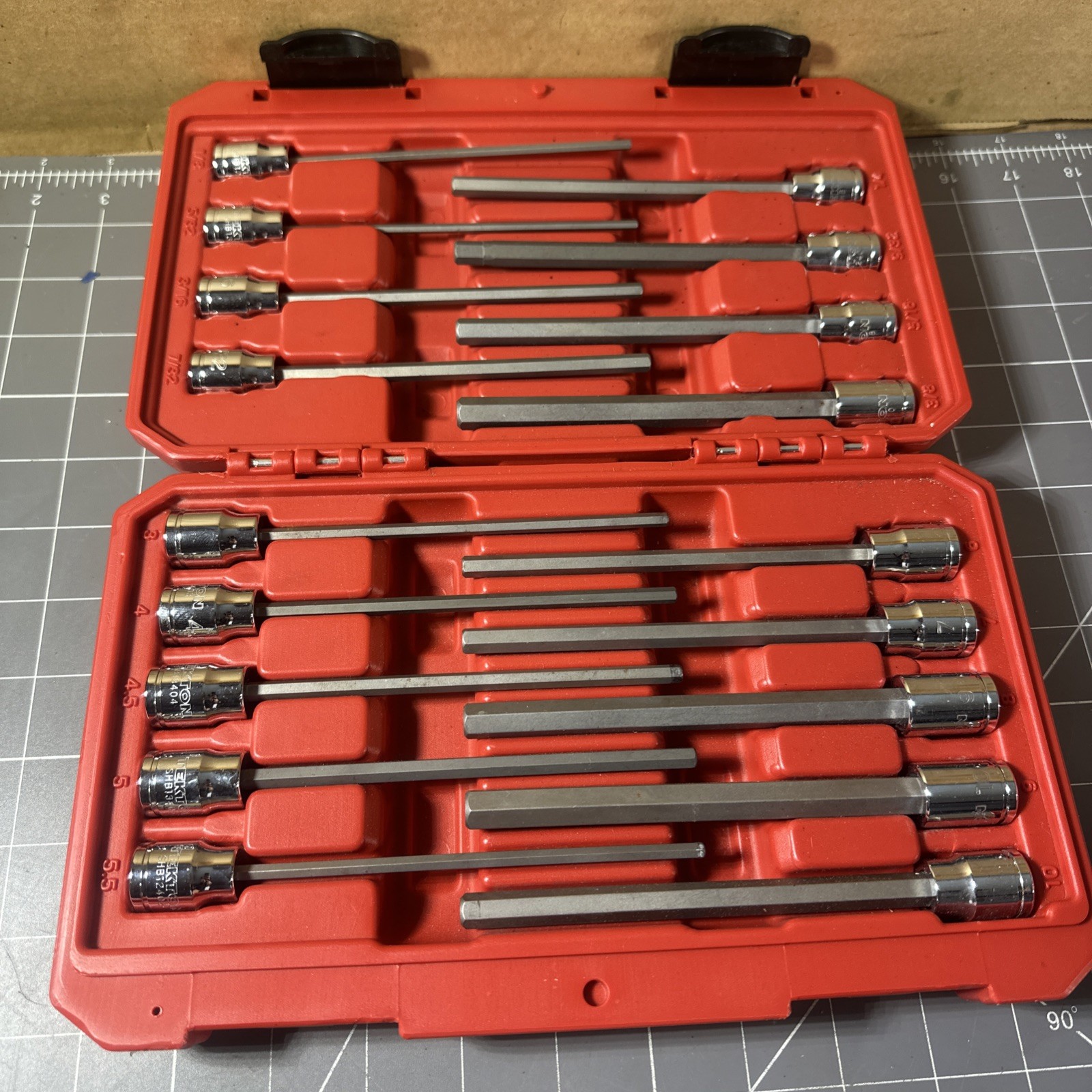 Tekton SHB91316 3/8 Inch Drive 18 Piece SAE MM Hex Bit Socket Set W/Case