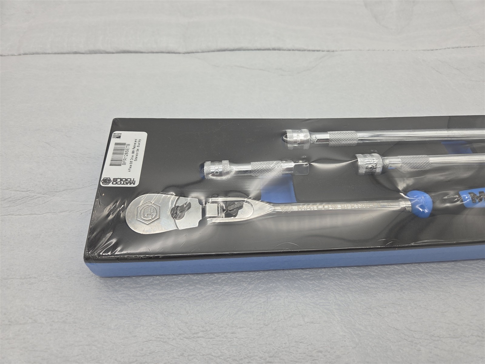 Matco Tools BFR128SETB 3/8″ Drive Locking Flex Head Ratchet Extension Set Blue