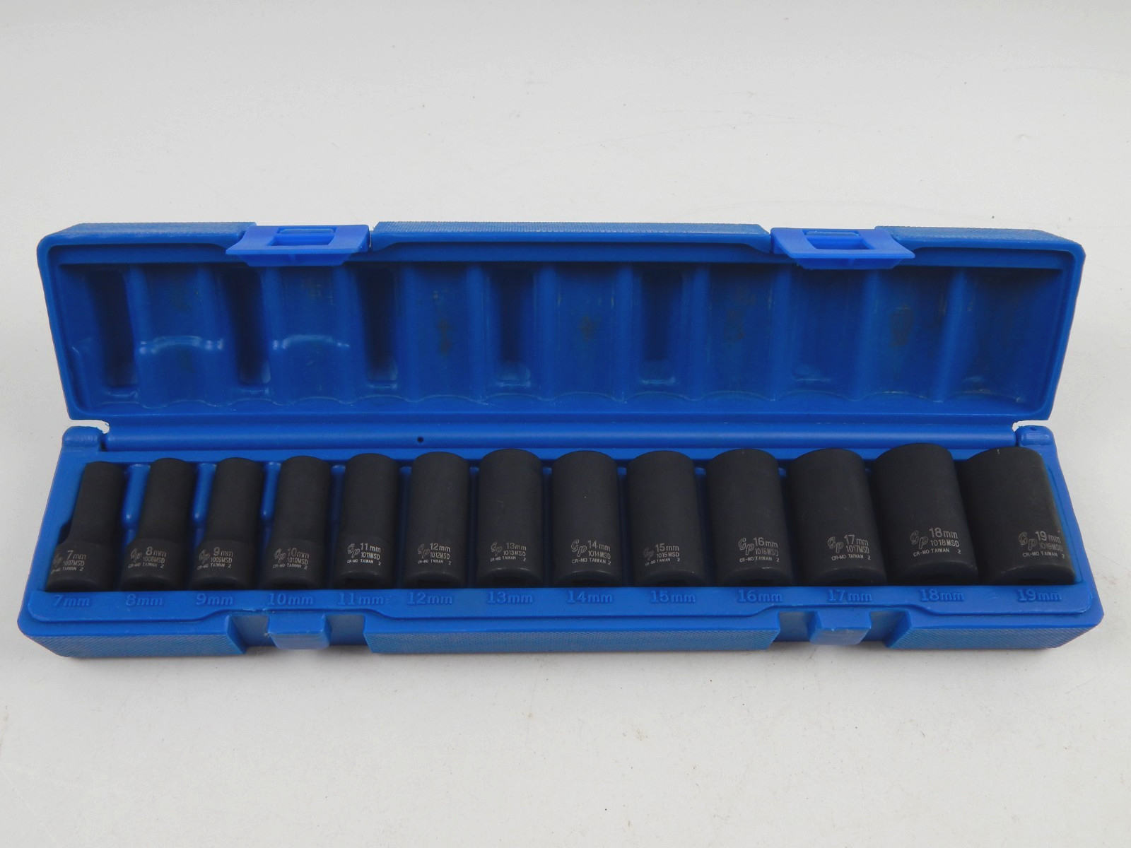 Grey Pneumatic 1213MSD 3/8″ Drive Semi-Deep Impact Socket Set 13 Pieces 7-19mm