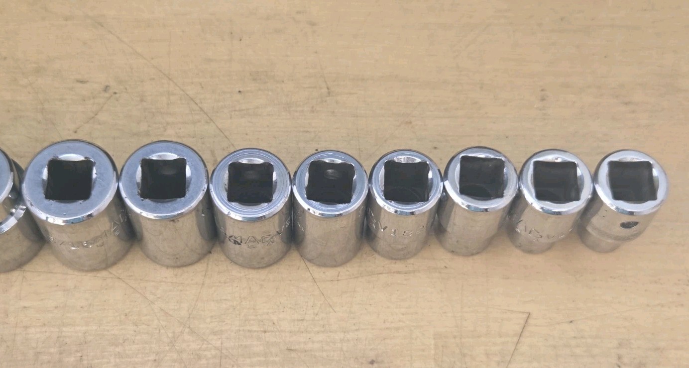 MAC Tools SV152TR – 1/2″ Drive 15 Pc SAE Shallow 12Pt Chrome Socket Set W/ Tray